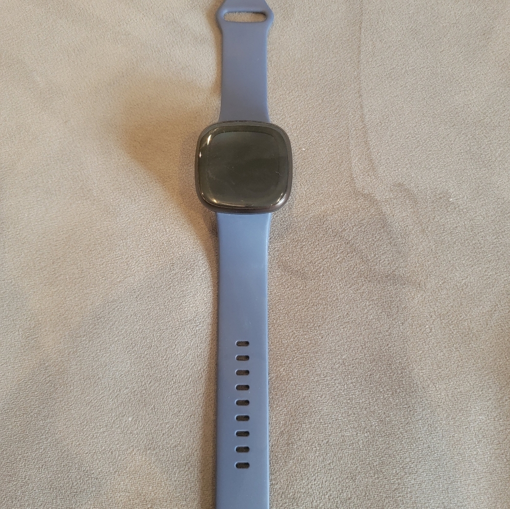 Fitbit Versa 3 Smart Watch w/ charger and 2 additional bands